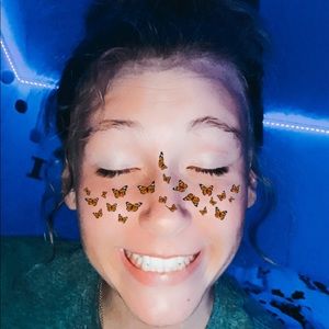 Meet your Posher, Eva